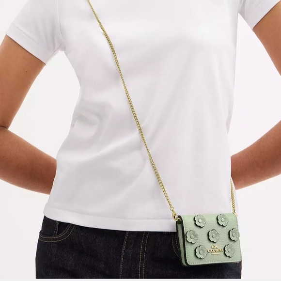 NWT Coach Mini Wallet On Chain Floral Applique Pebbled Leather Lilac CAL71 - Picture 7 of 8